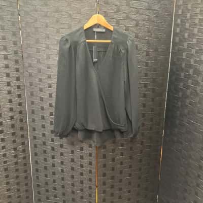 Decjuba Womens  Size 10 Long Sleeve Top Black  
