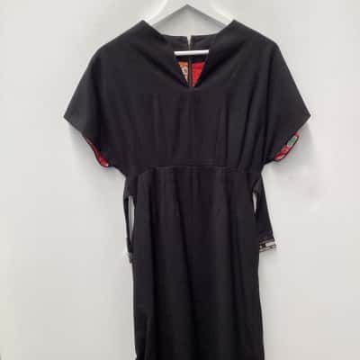  Misu Womens v-neck dress Size 10 Black  