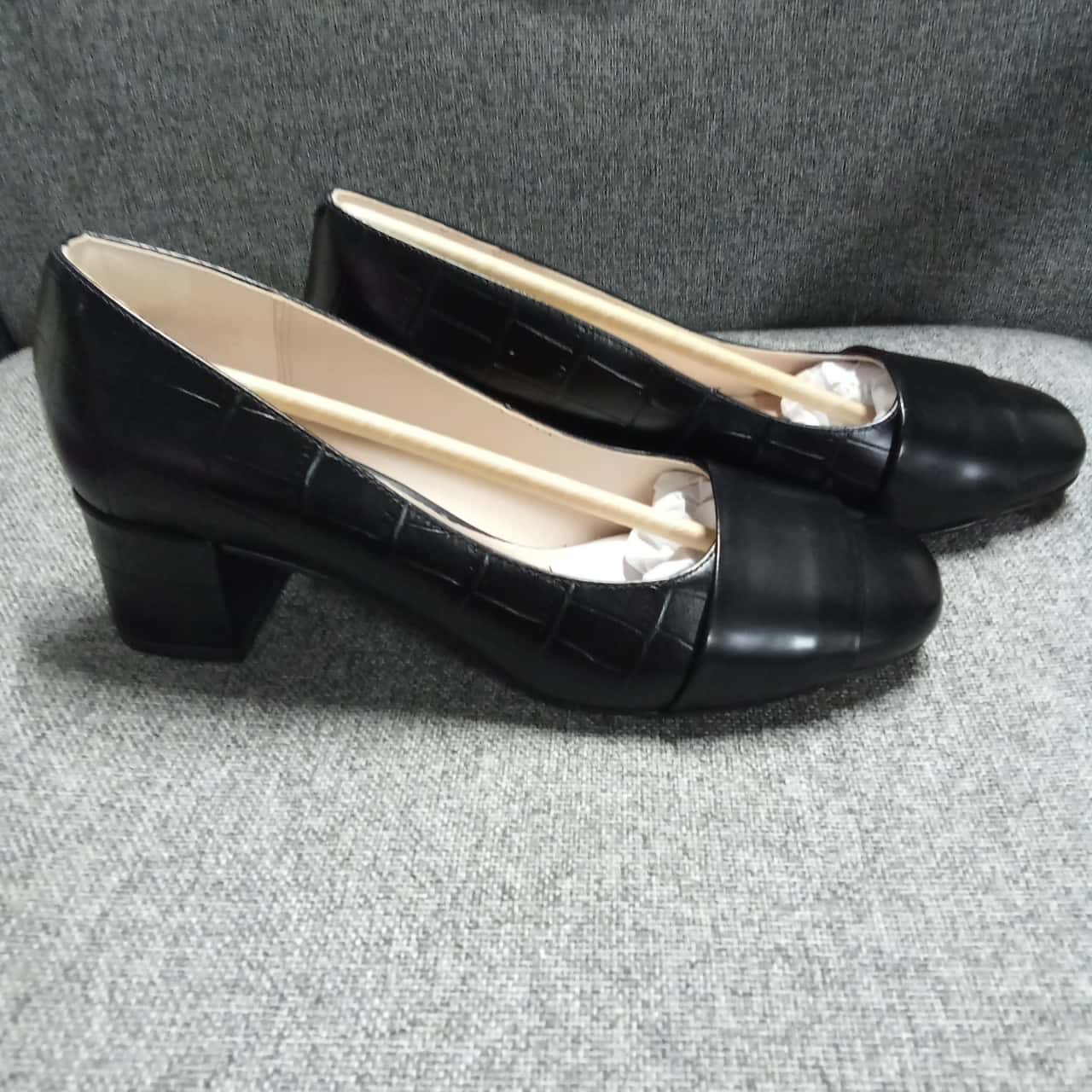 Clarks Ladies Cuban Heeled Black Shoes With Fake Crocodile Pattern Size 37 New In Box (s)