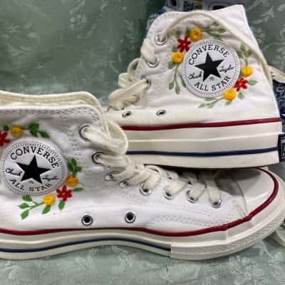 Converse Unisex  Size 6.5 converse high top 