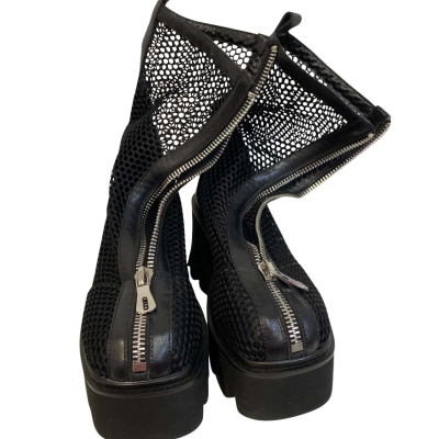  Womens  Size 38 Black  shoes 