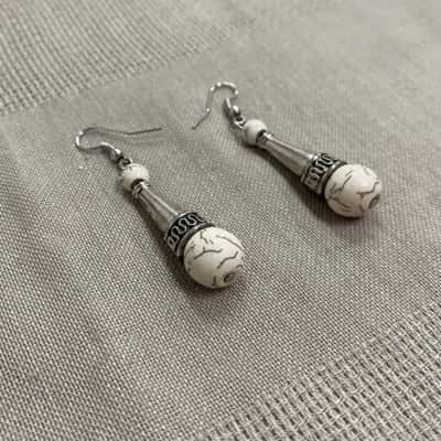  Womens Silver Tone and White Bead Earrings