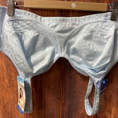 Playtex 18 hour support bra   Size 20 C  baby Blue new 