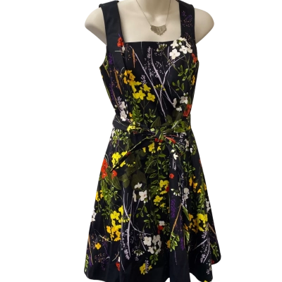 Karen Millen Floral Dress    Size  UK 12 /US  8 