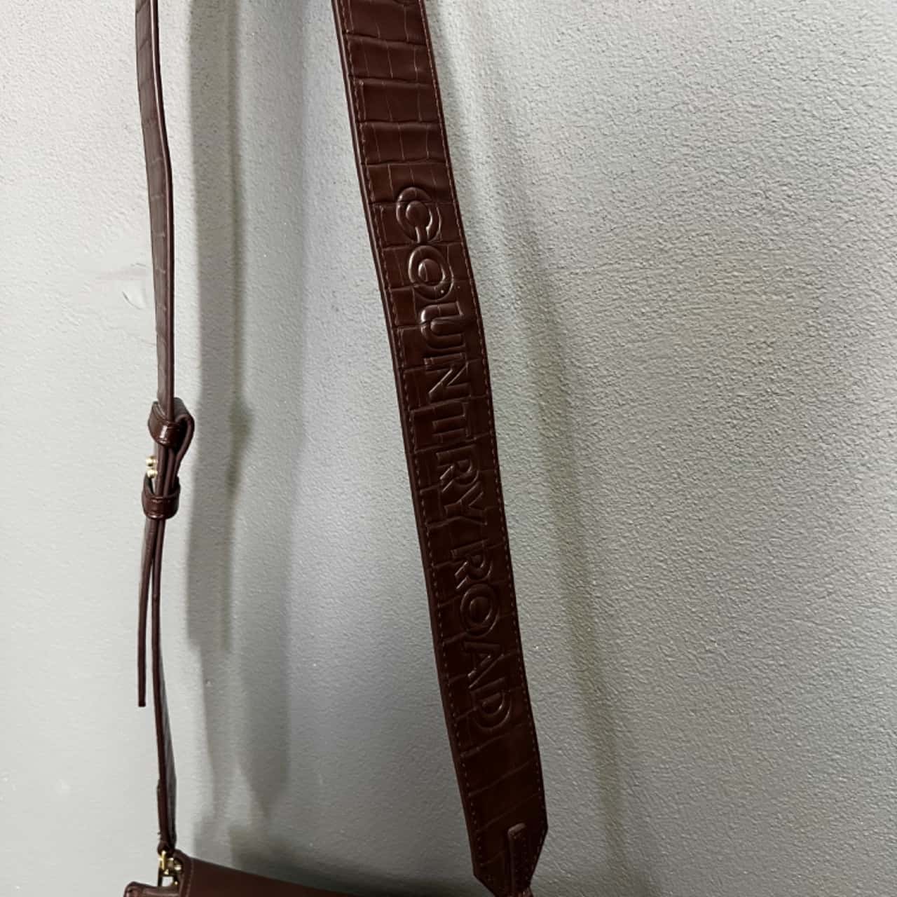 Country Road Cross Body Bag Brown