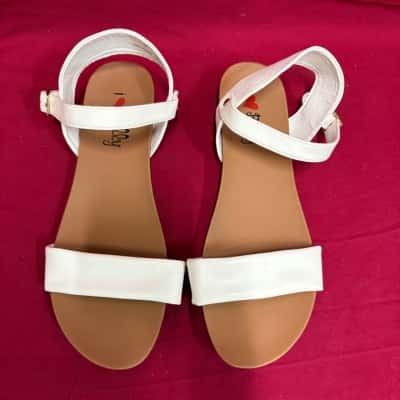 I Love Billy Saratoga Women's  Size 38 Sandals White 