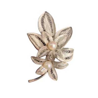 Womens Silver and Pearl  Brooch 