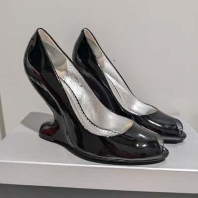 Linea Verde Gloss Black High Heels
