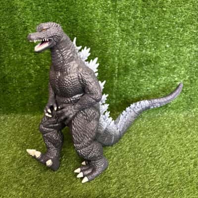 Godzilla Action Figure With Long Tail 