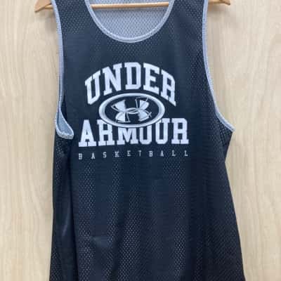 Under Armour (6) Mens  Size L Black  / Grey 