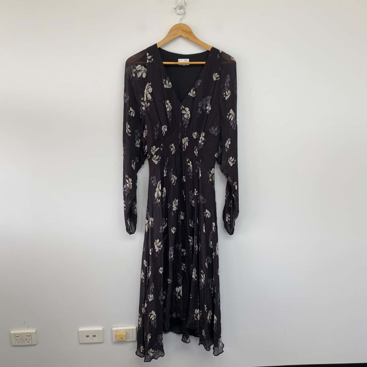 Witchery Black Floral Long Sleeve Midi Dress Size 12(s)
