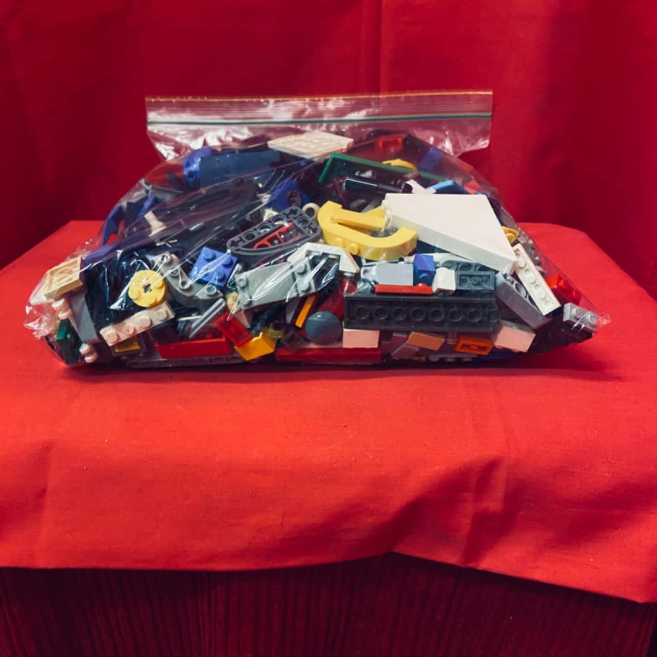 1Kg Mixed Bag of Lego (s)