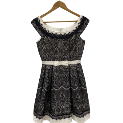 Review Womens  Size 8 Cocktail Dress / Formal Dress Black  / White 