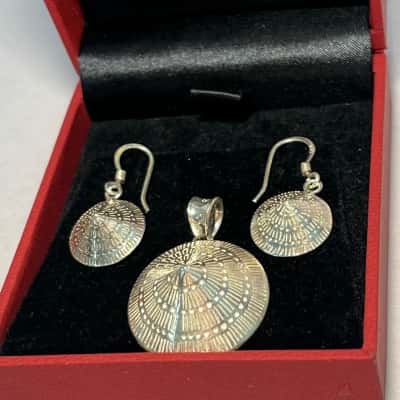 925 Silver Pendant And Earring Set, Conical Shaped, Engraved