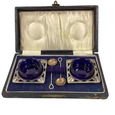 Elegant Antique Cased Salt Cellar Set
