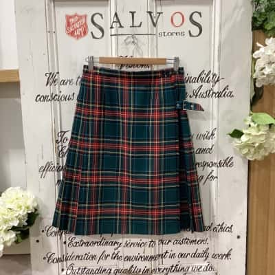 A RARE VINTAGE FIND! Fletcher Jones Brand! 100% PURE WOOL KILT STYLE PLEATED SKIRT! Womens  Size 8 A-Line Skirt / Midi Skirt / Pleated Skirt Multicoloured / Pattern / Pinstriped 