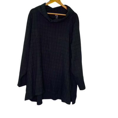 Taking Shape Womens  Size 26 Long Sleeve Top Black  / Checked 