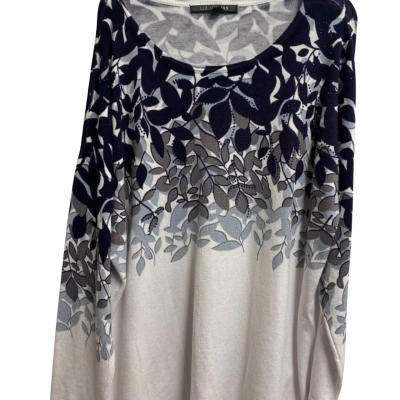 Liz Jordan women's long sleeve top, white with pattern 
