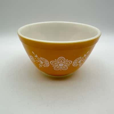 Vintage Pyrex Corning Ware Butterfly Gold 1.5 pt mixing bowl #401