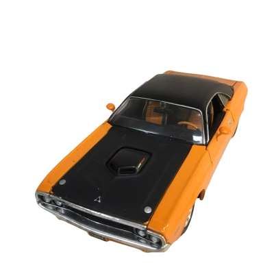 1970 Dodge Challenger RT Maisto Orange ScaleModel 1:24