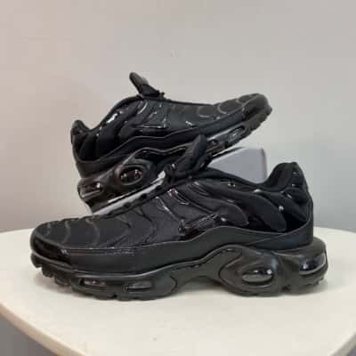 Nike Air Max Plus TN   Mens  Size 9.5 Sneakers / Trainers Black  