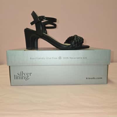 Silver Lining by Klouds Womens  Size 36 Heels Black  