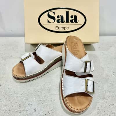 Sala Europe Oasis Leather Sandles Buckle Detail Size 40