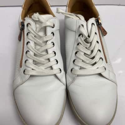 Hush Puppies Womens  Size 8.5 Sneakers White 
