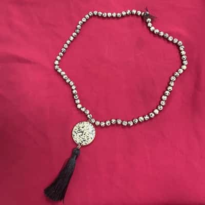  Womens Speckled Bead Necklace with Circle Pendant and Tassle