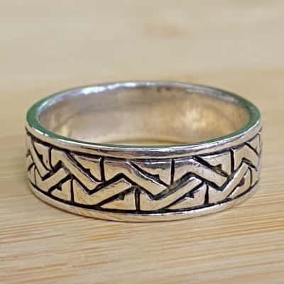 Sterling Silver Celtic Design Ring (Stamped 925)