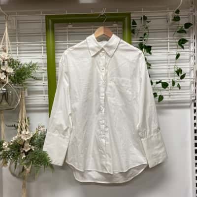 Henne Brand New With Tags Womens  Size 4 Long Sleeve Shirt White 