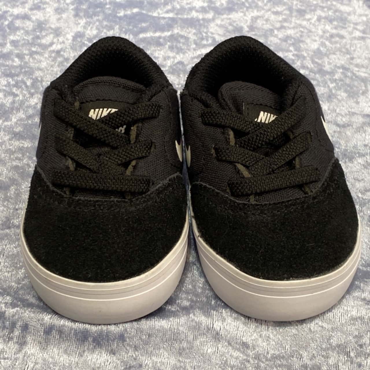 childrens nike trainers size 2
