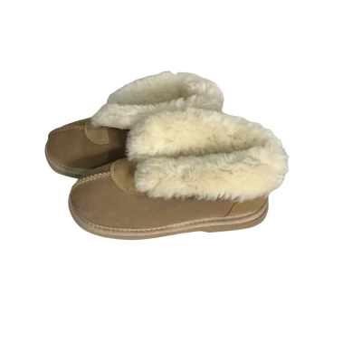 UGG Womens  Size 5 Beige Slippers 