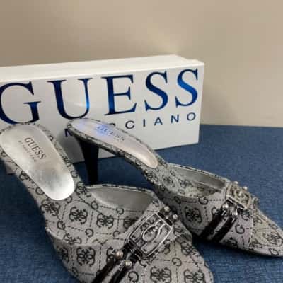 Guess Womens  Size 41 Black  / Grey / Silver 