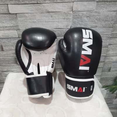 SMAI 8oz black and white boxing gloves