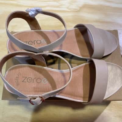 Zeroe Womens Sandals Size 8 Beige 