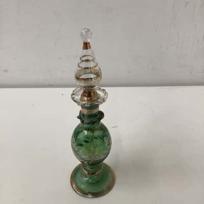 Glass perfume bottle with applicator 