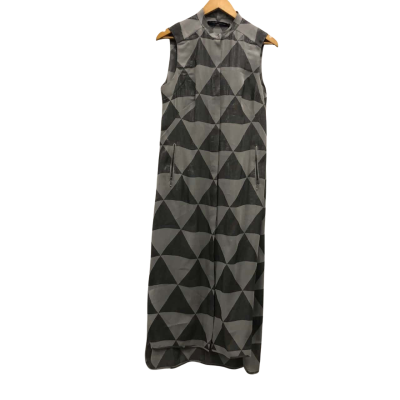 Vttrium Womens  Size 2 Sleeveless Dress Grey / Pattern 