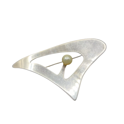  Women’s Brooch Pearl / Silver 