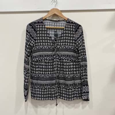 Sportsgirl Womens  Size 6 Long Sleeve Top Black  / Pattern / White 