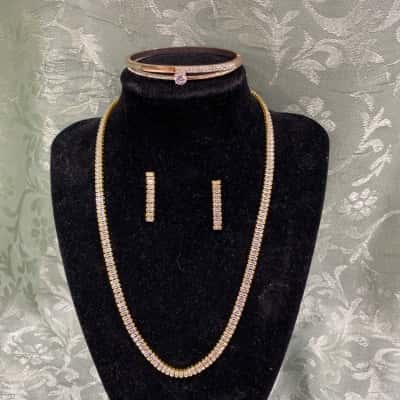  Womens Bangle / Earrings / Necklace Gold-tone 