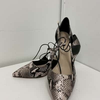  Katie & Me Womens  Size 42 Heels Black  / White 