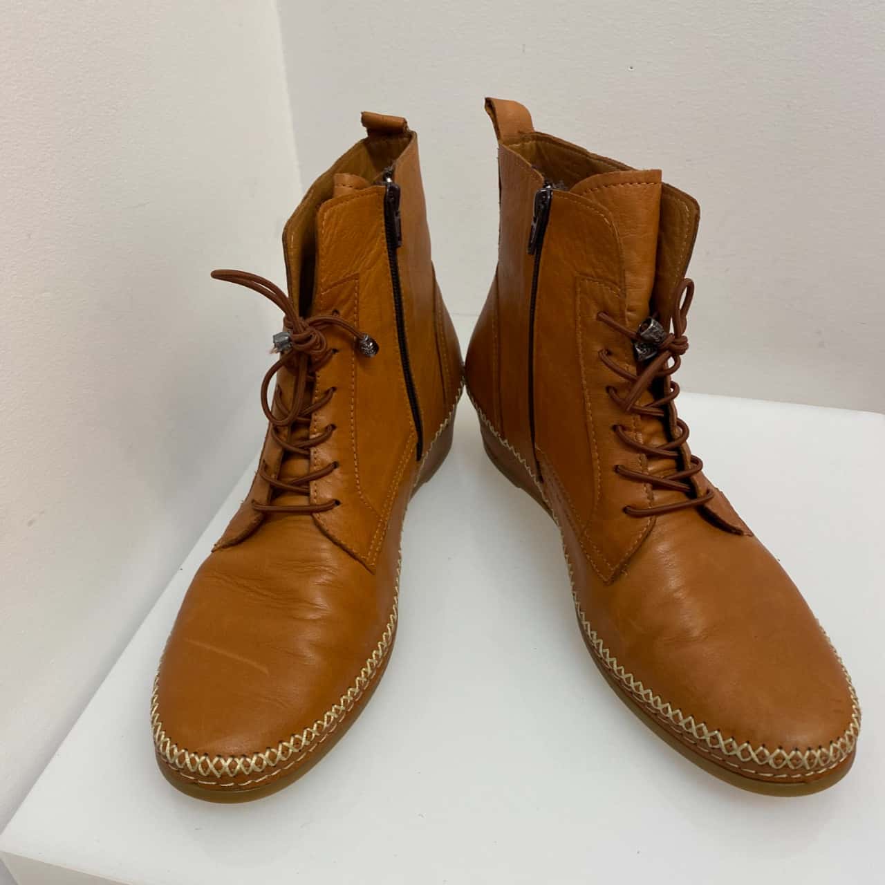 Sala Lace Up Ankle Boot. Size 41 (s) - Used As New | Salvos Stores