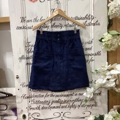 WITCHERY BRAND! Womens  Size 10 A-Line Skirt Navy Blue! BEAUTIFUL NAVY BLUE LINEN SKIRT! OFFERING A ELASTIC WAIST AND FUNCTIONAL POCKETS! GREAT FOR DRESSING UP OR DOWN!
