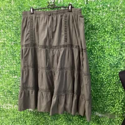 Autograph Womens  Size 22 Tiered Skirt Khaki 