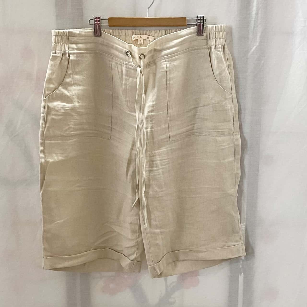 Noni B Womens linen Size 12 Shorts Beige (s)