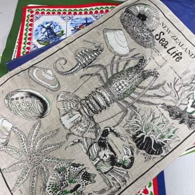 Assorted Overseas Linen Tea Towels x 8