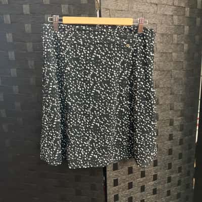 Esprit Womens  Size 8 Midi Skirt Black  / White 