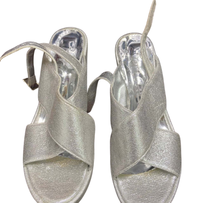 Jena Womens  Size S Silver Sandals