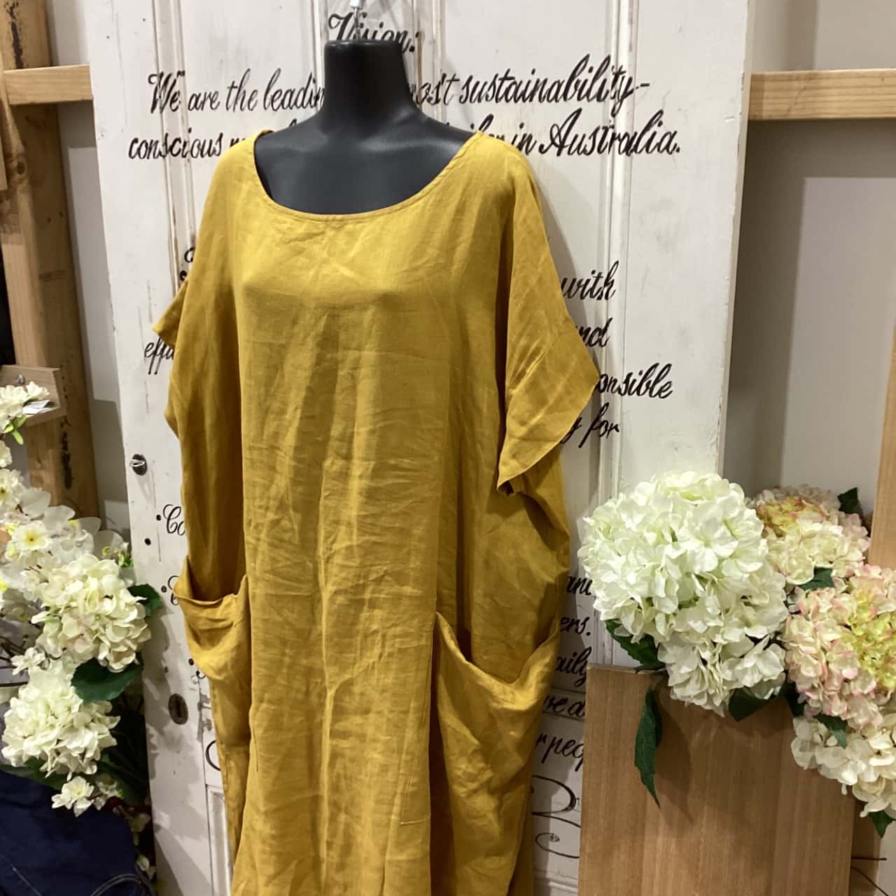 Cali & Co Brand! A STUNNING SILHOUETTE! 100% LINEN LONG SHIRT/DRESS WITH  DEEP POCKETS! Womens Size One Size Midi Dress / Short Sleeve Dress Mustard  (s)